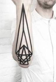 Tatuaje de geometría misteriosa geometría de tono negro y gris Patrón de tatuaje gráfico