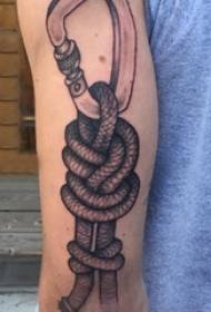 Jungen Arme auf schwarzen Stacheln geometrischen Linien Seil Tattoo Bilder