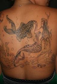 Syrenka i złota rybka podmorski wzór tatuażu z tyłu