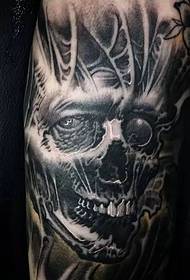 asmenybės blogis juodos ir baltos spalvos tatuiruotės paveikslėlis 154707 - juodos rankos tatuiruotės žavesys, kuriuo verta dalintis