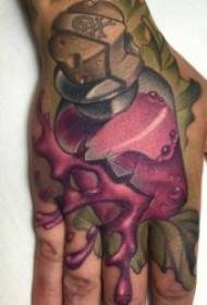 Tetovējums ar eļļas gleznojumu - ļoti māksliniecisks tetovējums ar eļļas gleznojuma stilu