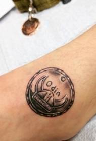 чоловічий теля на чорний укол геометричні лінії символ татуювання символ