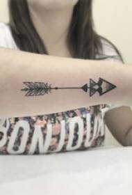girl's arm on the personality of the black point of the geometric line arrow tattoo picture