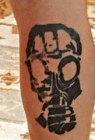 少年のふくらはぎに黒灰色のポイントとげ抽象的な線創造的なタトゥー画像