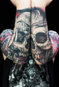 Patrón de tatuaje de cráneo de monstruo multicolor de estilo asiático de brazo