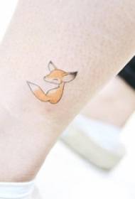 a variety of girls like the beautiful small fresh simple line tattoo pattern