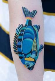 9 små ultra-små farve tatoveringsbilleder på armen