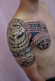 een groep totem tattoo-ontwerpen van de Polynesische stam