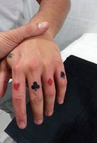 sormenpunainen ja musta pelikortin logon tatuointikuvio