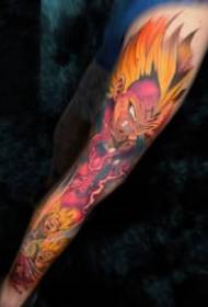 9 immagini di tatuaggi ad acquerello di colore scuro sul braccio