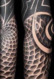 Black Totem Sting Tattoo Pattern