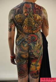 шема на тетоважа со тешка боја на тело
