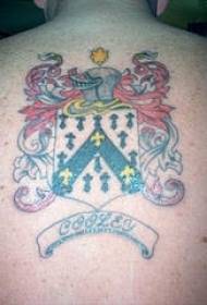 patrón de tatuaje de color de insignia de escudo trasero