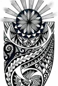swartgrys skets kreatiewe totem-oorheersingspatroon Tattoo Manuscript