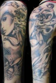 Arm Medusa melni pelēks tetovējums