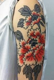 シンプルな雰囲気の赤黒タトゥー伝統的なタトゥー画像