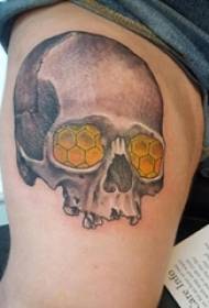 girls thighs painted geometric simple Line skull tattoo picture