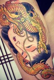 Японская разнавіднасць татуіроўкі намалявала эскіз татуіроўкі Японскі малюнак татуіроўкі