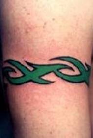 pola tato gelang lengan hijau suku