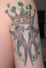 Totèm ak Green Flame Crown Modèl Tattoo