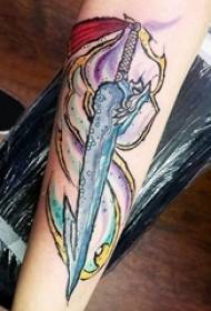 seuns op die arm geverfde gradiënt abstrakte lyne kreatief dolk tatoeëring foto's
