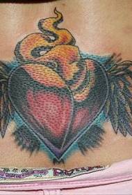 melnas liesmas sirds un spārnu tetovējums