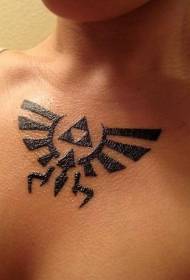 Teste padrão tribal do tatuagem do símbolo de Zelda do peito