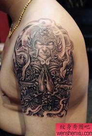 Arms handsome Wei Wei Buddha tattoo pattern