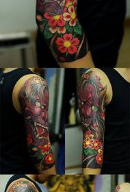 patrón de tatuaje prajna dominante de moda de brazo masculino