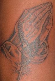 rankos juodos pilkos rožinės maldos rankos tatuiruotės modelis