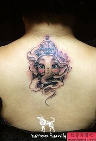 padrão de tatuagem bonito elefante fofo de volta da menina