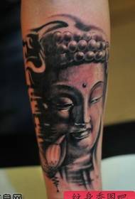 klasikong braso Guanyin Buddha head tattoo pattern