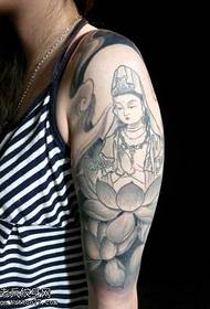 brazo patrón de tatuaxe Guanyin