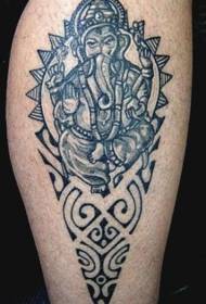 noga poput boga indijskog plemenskog uzorka totemskih tetovaža