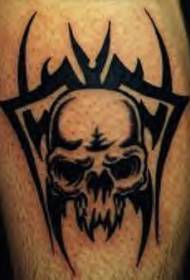 crni plemenski uzorak tetovaža tetovaža