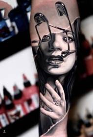 44 exquisite European and American foreign master tattoo designs 159336- Looking at the twist of the eye Deformed style tattoo pattern--Belarus tattoo artist Giena Todryk works