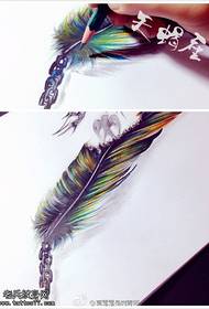 Kleurde feather tatoeage foto's