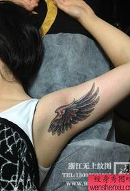 девојче 腋 шема за тетоважа на следното крило