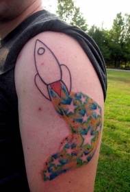 Узорак тетоваже свемирског брода у боји рамена