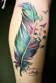 Patrón de tatuaje de plumas