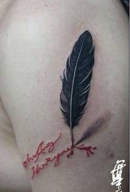 brazo popular delicado tatuaje de letra de pluma patrón