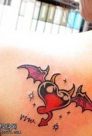 disegno del tatuaggio ali posteriori a forma di cuore