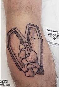 Calf ƙaunar tattoo tattoo