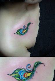 schoonheid borst prachtig populair kleur veren tattoo patroon