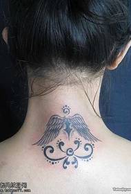 Neck Maliit na Magandang pattern na Wing Tattoo