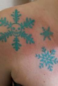 Tattoo Snowflake e Ncha le e Khabisitsoeng ka Litšoantšo tsa Palesa e Nyane ea Lehloa
