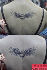 djevojke natrag modne ljubavi ljubav krila tetovaža uzorak