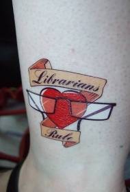 Kolor miłości nóg ze zdjęciami tatuażu alfabetu angielskiego