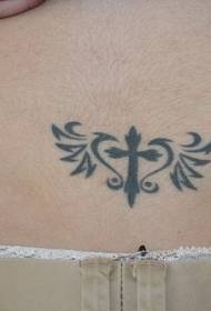 Motif de tatouage totem coeur croisé