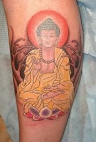 Телето е като Буда в модела на татуиране на медитация